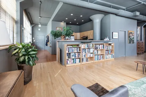 $1,250,000 | 64 East Brookline Street, Unit 4, Boston, MA 02118