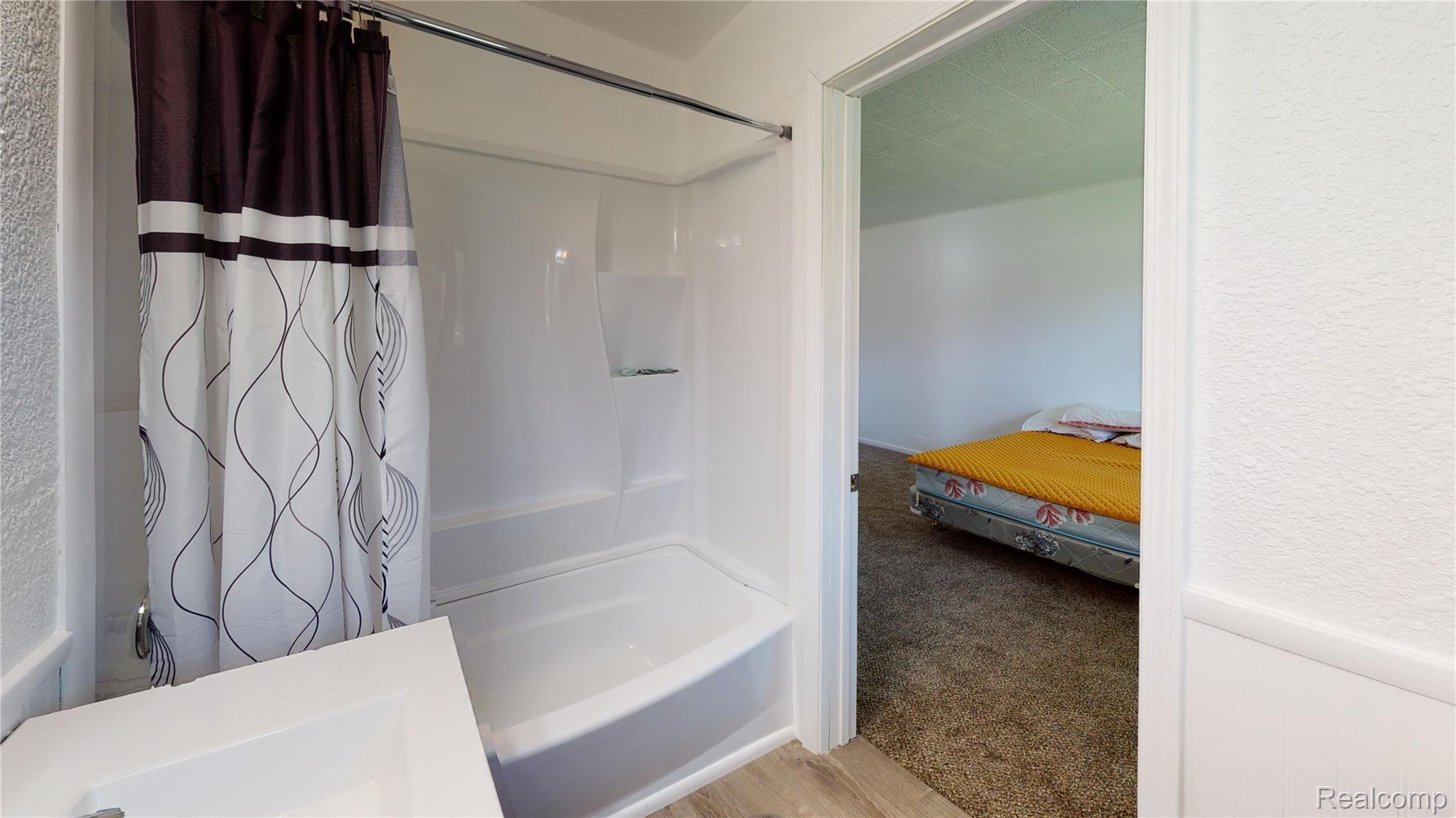 1415 Mertz Road Caro, MI 48723 - Photo 20 of 28 1415-Mertz-Rd-Caro-Bathroom(1).jpg