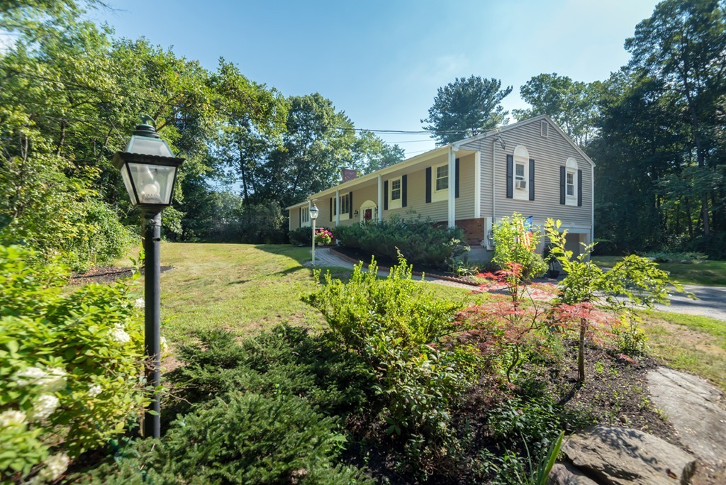264 River Road Andover, MA 01810 - Photo 2 of 30 Gallery Image 2