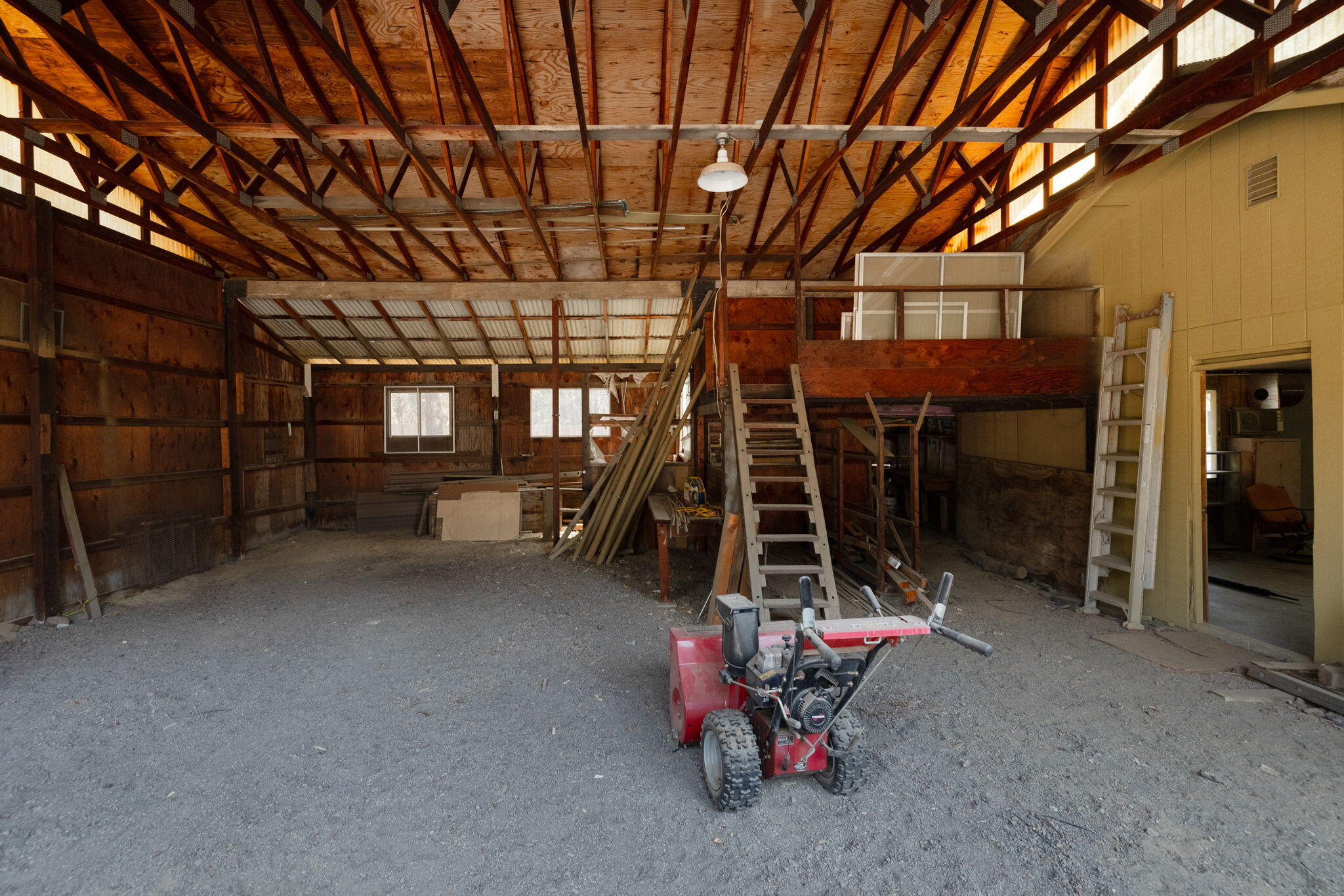 16054 Hawks Lair Road La Pine, OR 97739 - Photo 11 of 31 16064 Hawks Lair Rd (24 of 29)