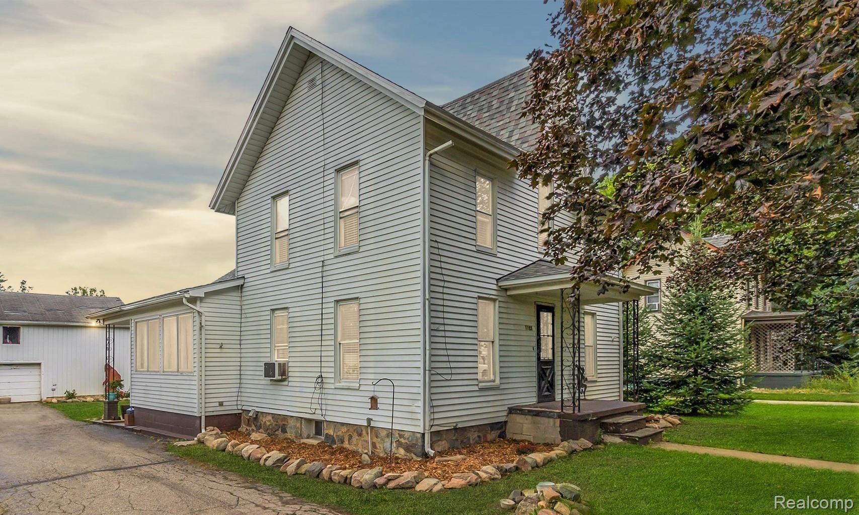 1123 Faussett Road Howell, MI 48855 - Photo 1 of 28 faussett.jpg