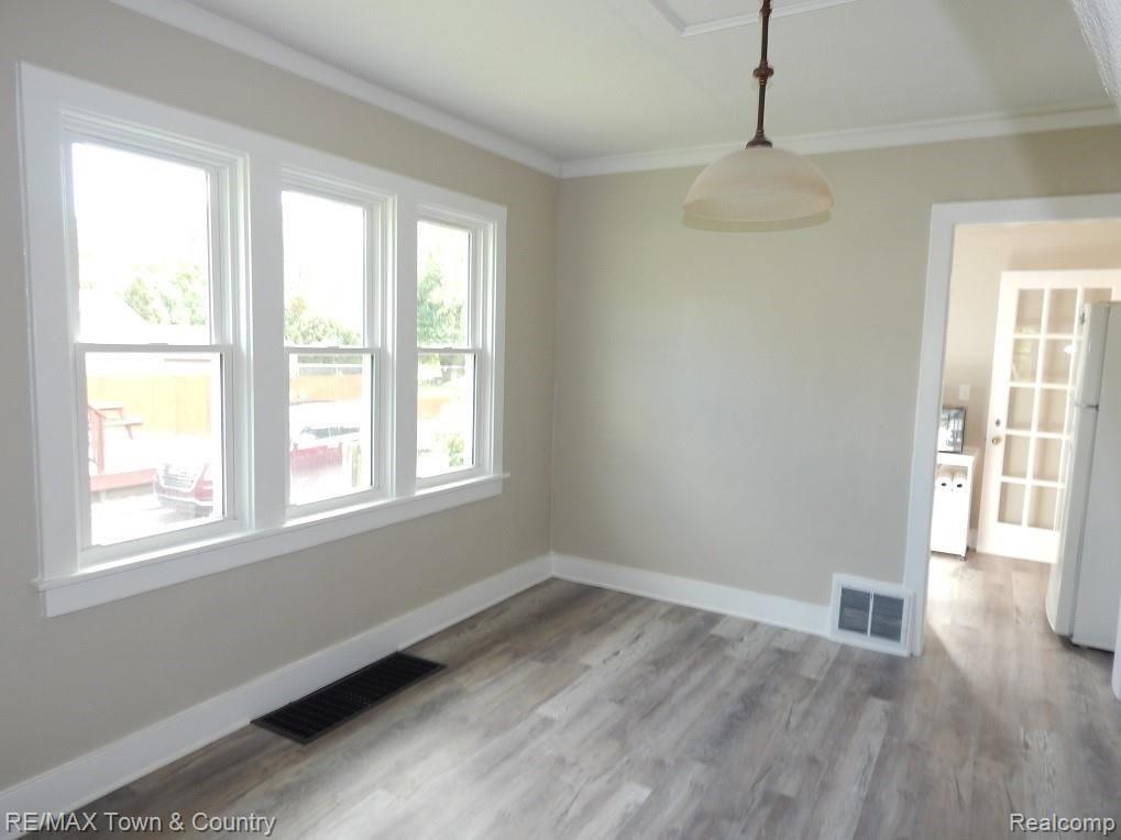 5357 Flushing Road Flushing, MI 48433 - Photo 7 of 15