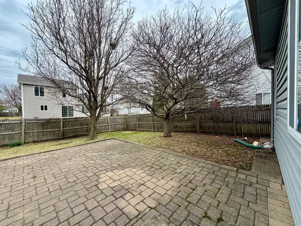 $3,000 | 665 Lakewood Farms Drive, Bolingbrook, IL 60490