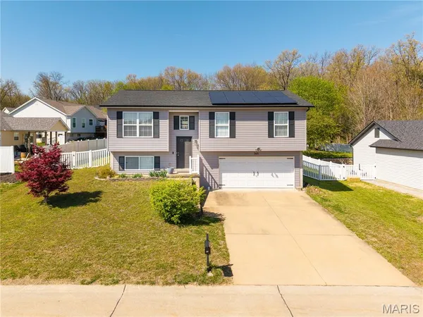 $250,000 | 303 Silica Drive, Festus, MO 63028