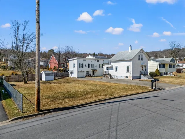 $1,550 | 709 Milan Avenue, Endicott, NY 13760