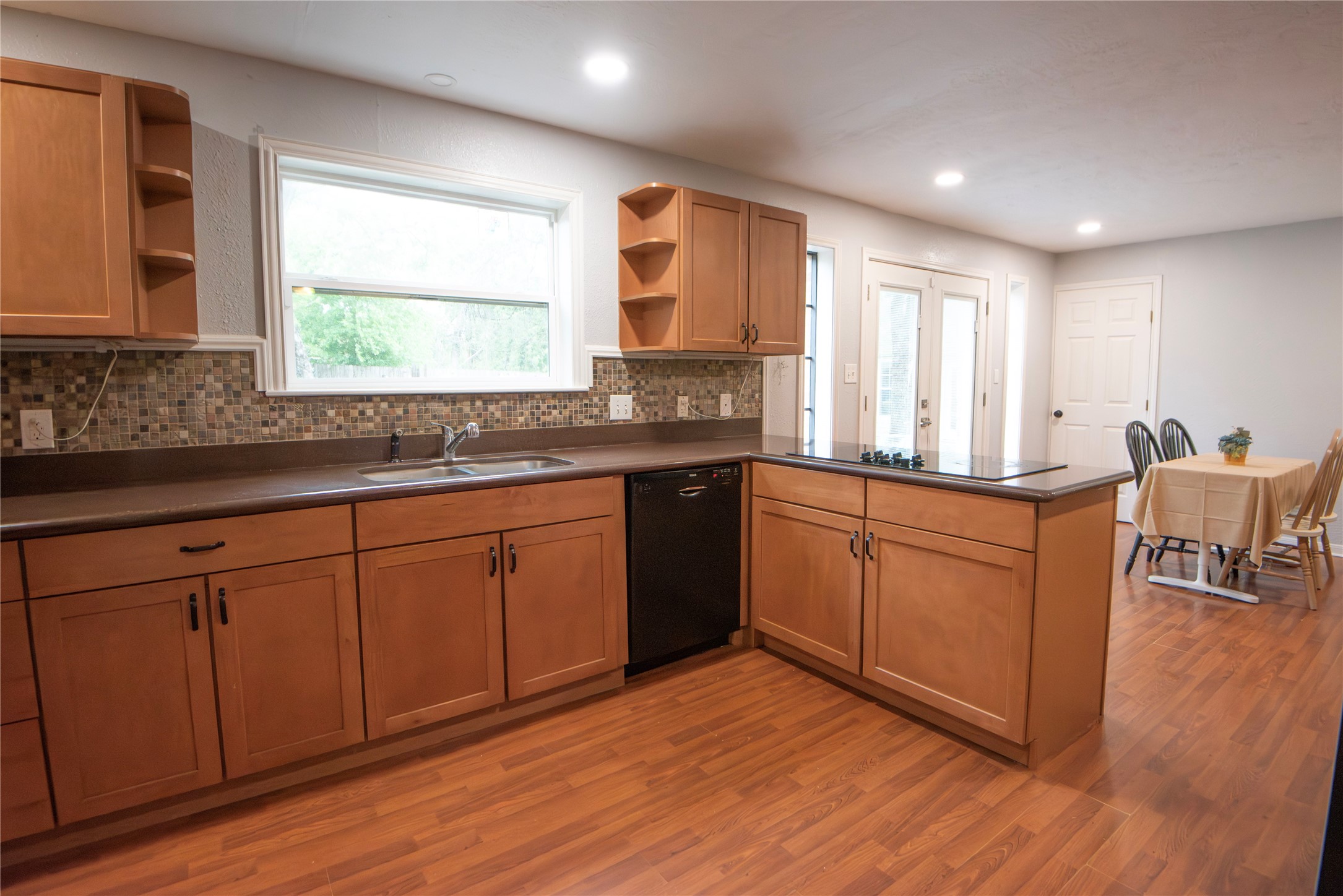 3000 Shadow Lawn Street Brenham, TX 77833 - Photo 9 of 31 Kitchen
