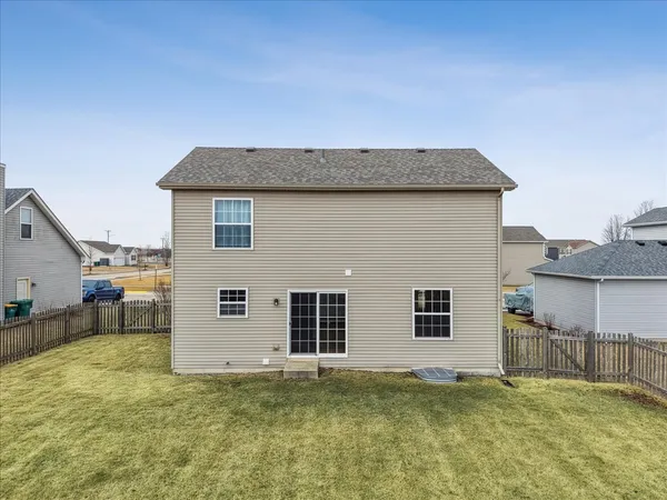 $335,000 | 830 Spring Meadow Lane, Malta, IL 60150