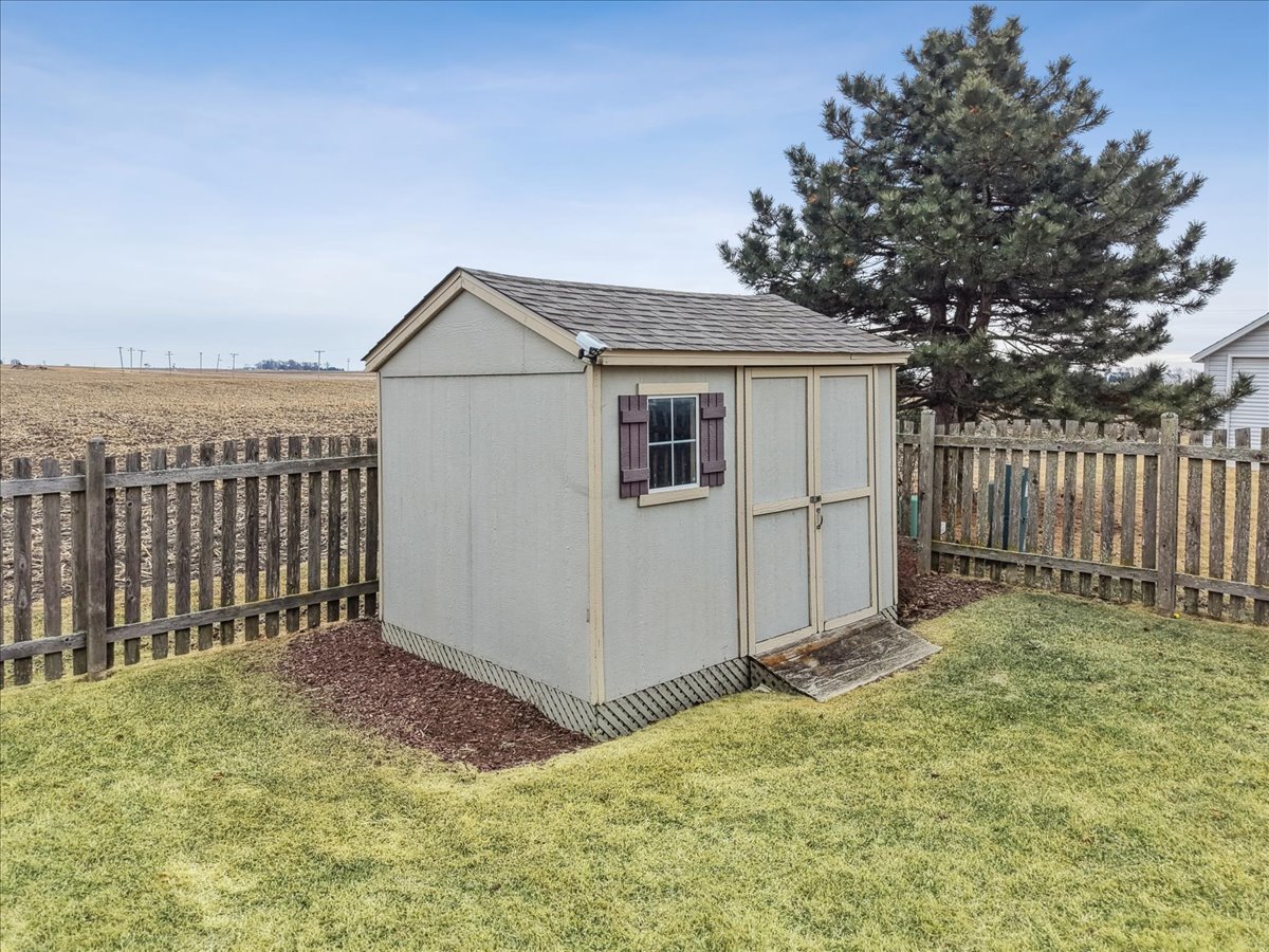 830 Spring Meadow Lane Malta, IL 60150 - Photo 33 of 53