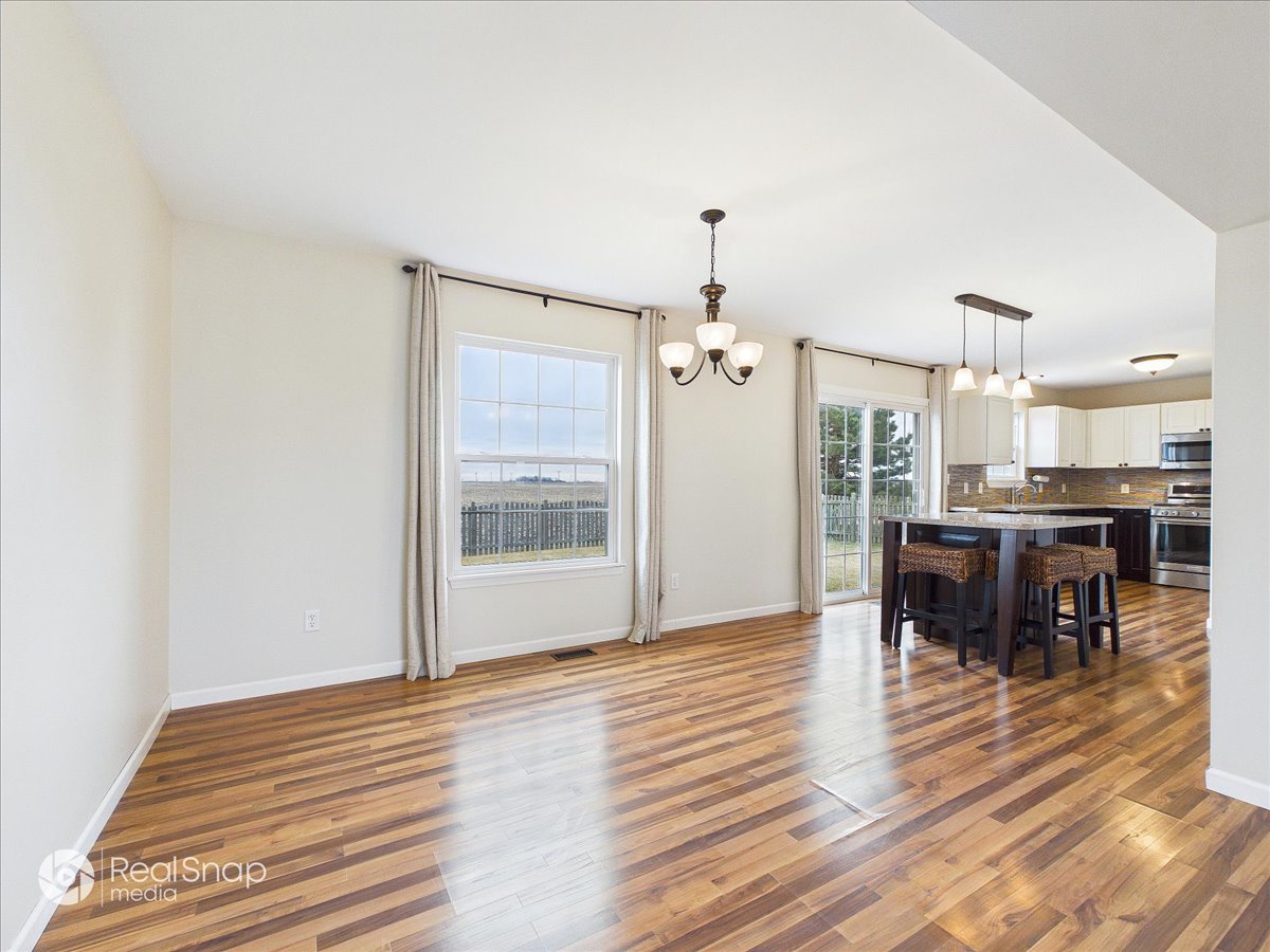 830 Spring Meadow Lane Malta, IL 60150 - Photo 7 of 53