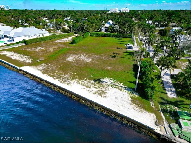 $2,470,000 | 1301 Poinciana Avenue, Fort Myers, FL 33901