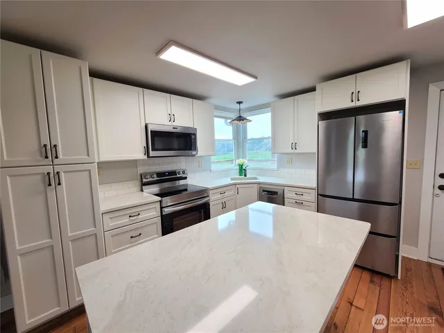 $1,995 | 1615 Norman Road, Stanwood, WA 98292