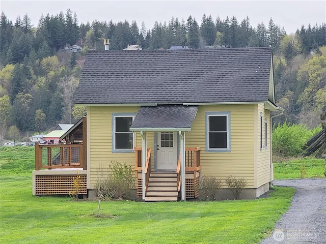 $1,995 | 1615 Norman Road, Stanwood, WA 98292