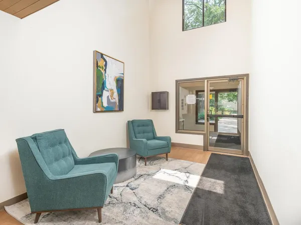 $99,900 | 4101 Parklawn Avenue, Unit 310, Edina, MN 55435