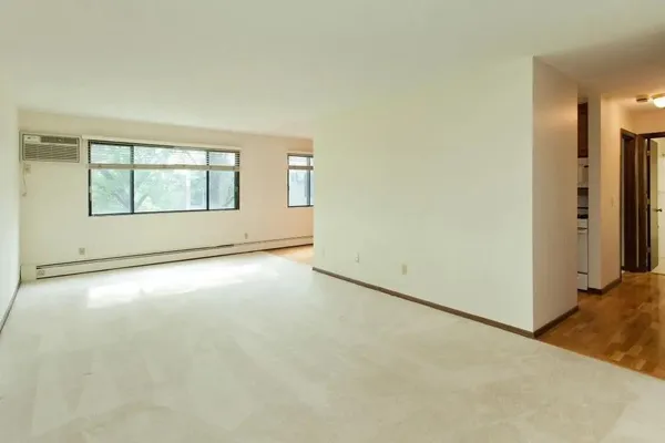 $99,900 | 4101 Parklawn Avenue, Unit 310, Edina, MN 55435