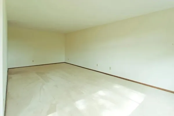 $99,900 | 4101 Parklawn Avenue, Unit 310, Edina, MN 55435