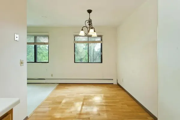 $99,900 | 4101 Parklawn Avenue, Unit 310, Edina, MN 55435