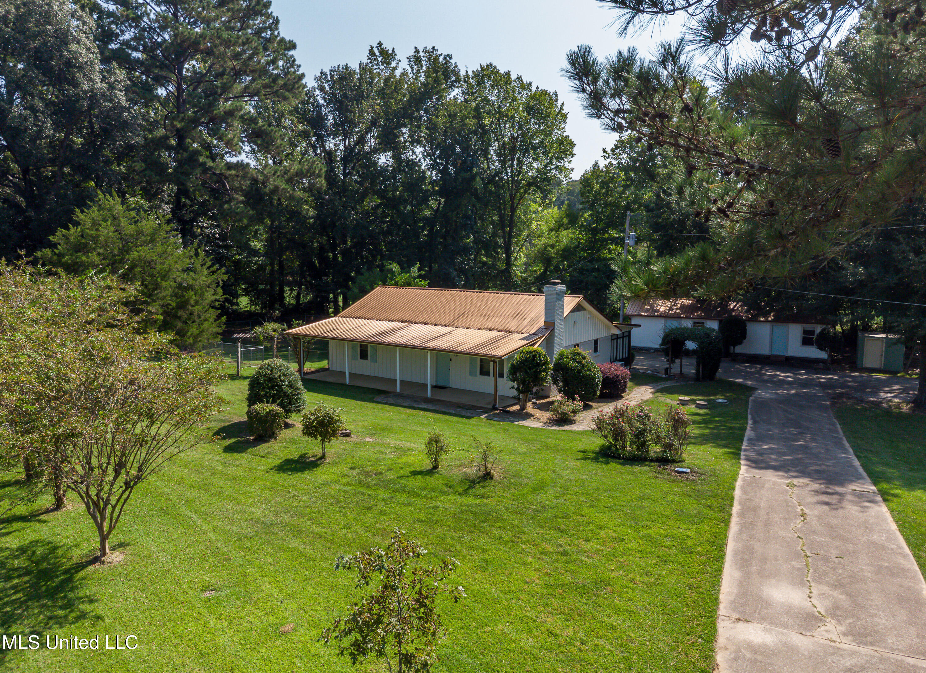 411 Highway 468 Brandon, MS 39042 - Photo 7 of 55 411 Hy 468 Drone-18