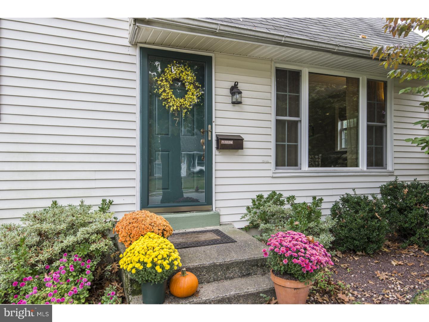 747 Valley Road Phoenixville, PA 19460 - Photo 2 of 25 Gallery Image 2