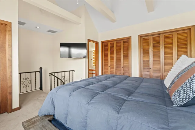 $2,850 | 33 Riverfront Drive, Unit 5, Manchester, NH 03102