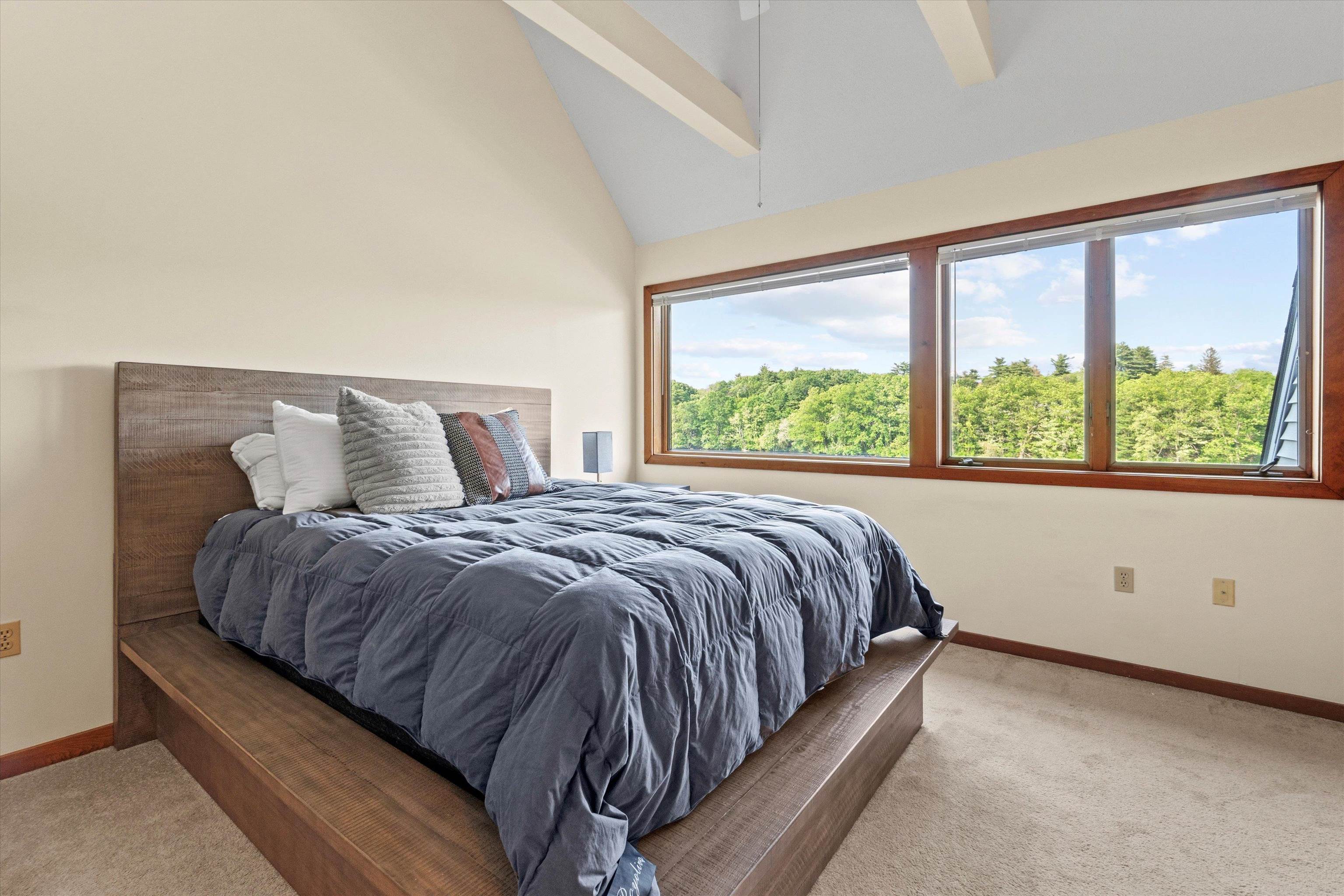 33 Riverfront Drive, Unit 5 Manchester, NH 03102 - Photo 13 of 30