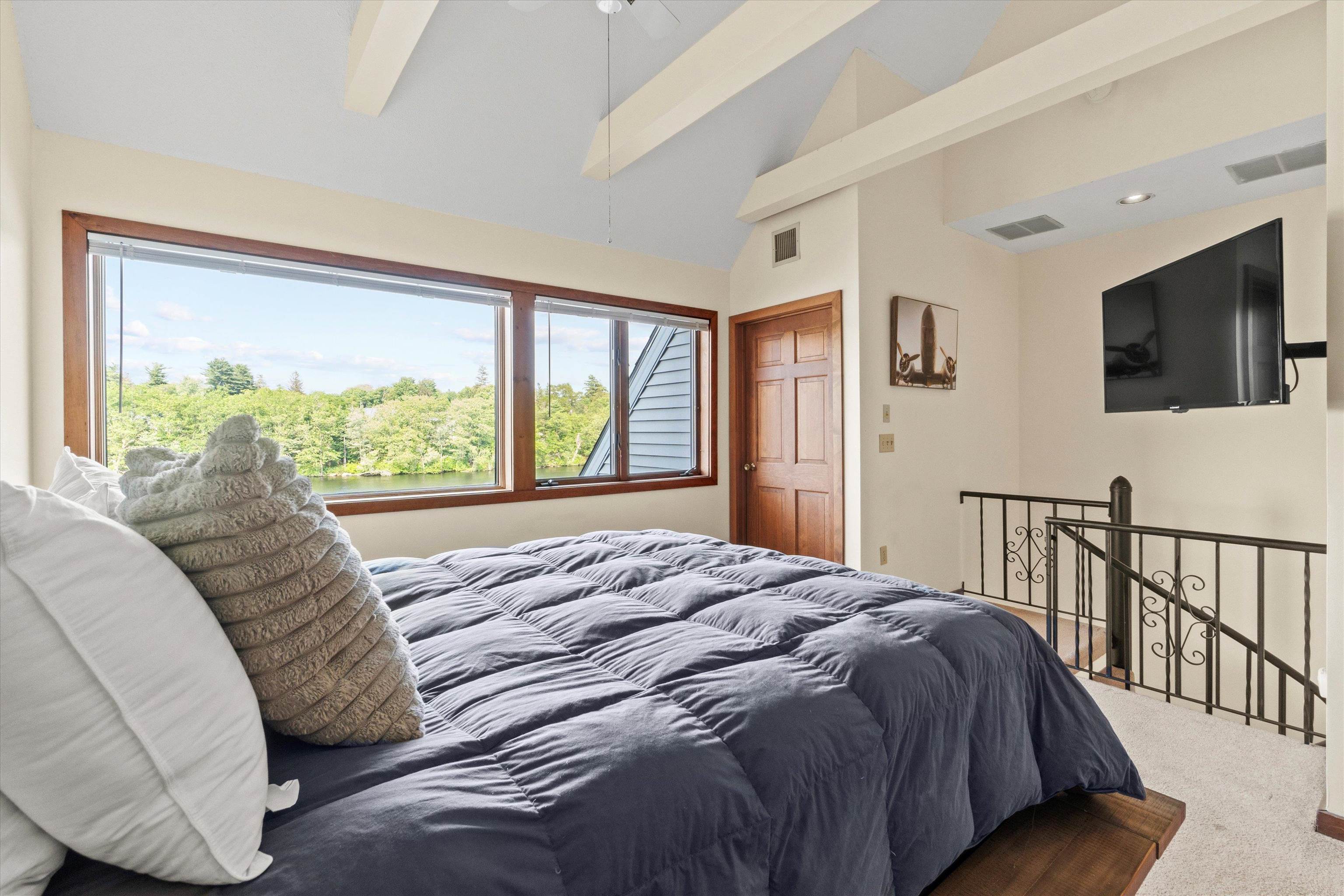 33 Riverfront Drive, Unit 5 Manchester, NH 03102 - Photo 14 of 30