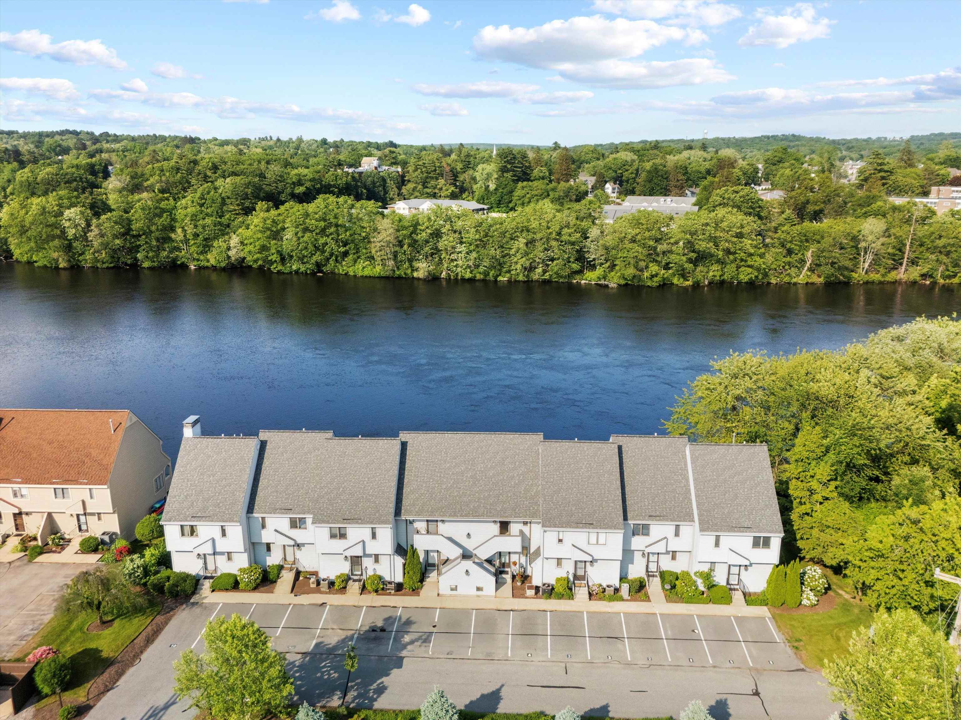 33 Riverfront Drive, Unit 5 Manchester, NH 03102 - Photo 2 of 30