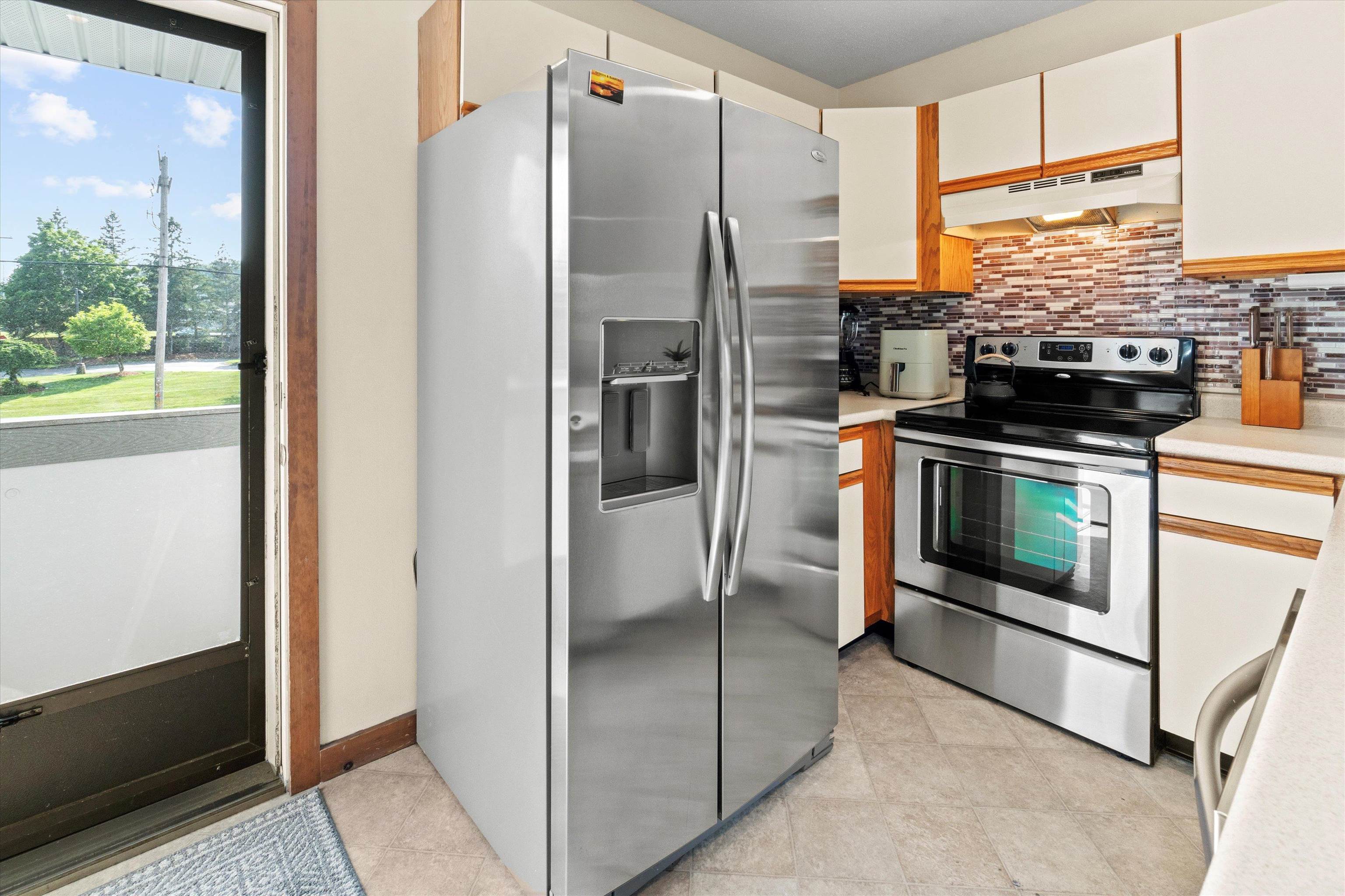 33 Riverfront Drive, Unit 5 Manchester, NH 03102 - Photo 9 of 30