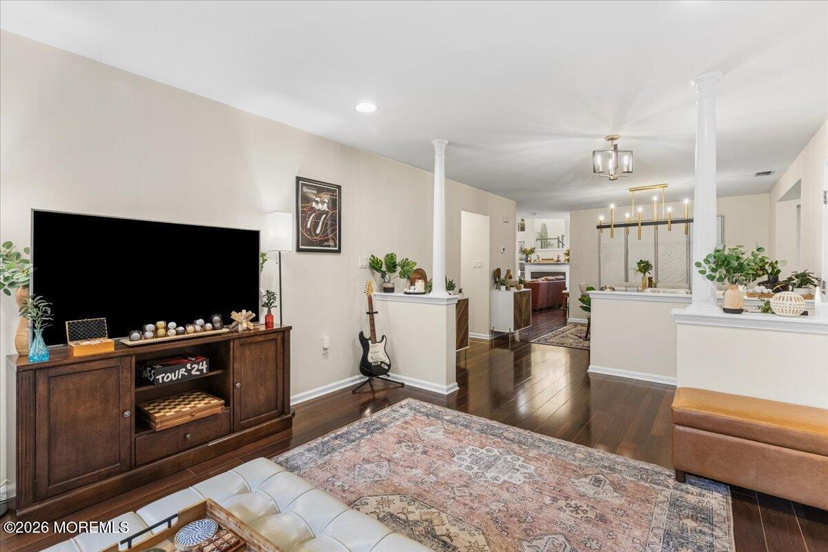 8 Waterville Road Manalapan, NJ 07726 - Photo 10 of 48 Living Room