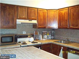 3587 Dows Road Philadelphia, PA 19154 - Photo 3 of 11 Kitchen