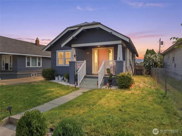 $399,900 | 203 North Emerson Avenue, Wenatchee, WA 98801