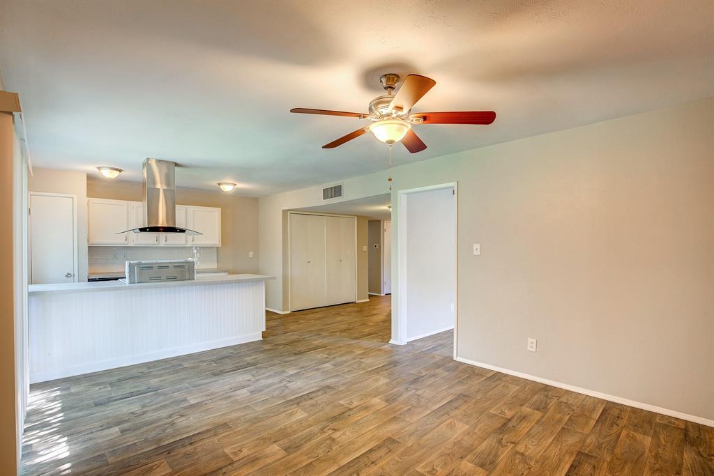 7801 Summerglen Road Fort Worth, TX 76133 - Photo 26 of 40