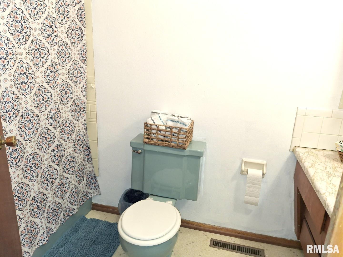 336 North 14th Avenue Canton, IL 61520 - Photo 13 of 31