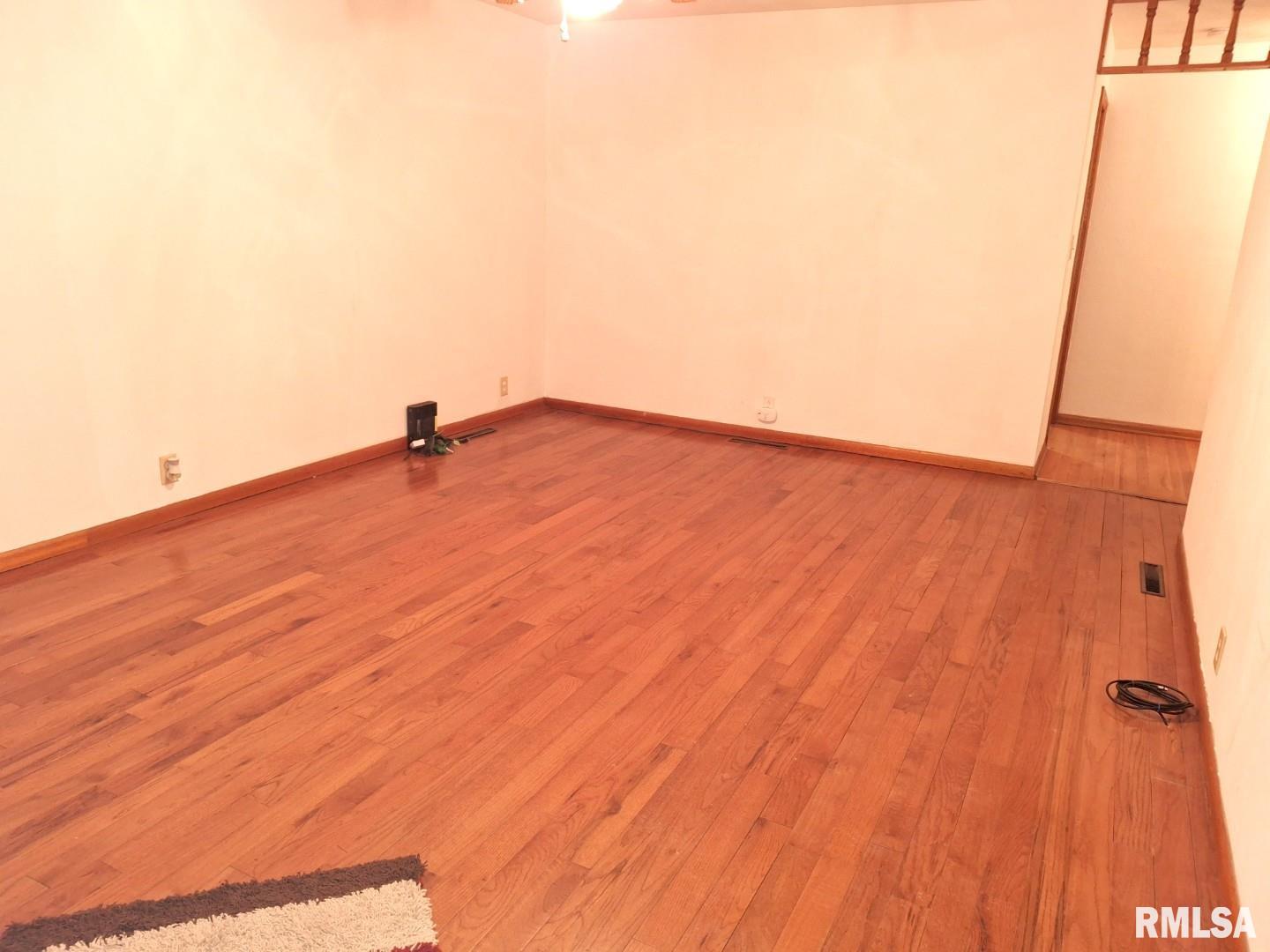 336 North 14th Avenue Canton, IL 61520 - Photo 2 of 31