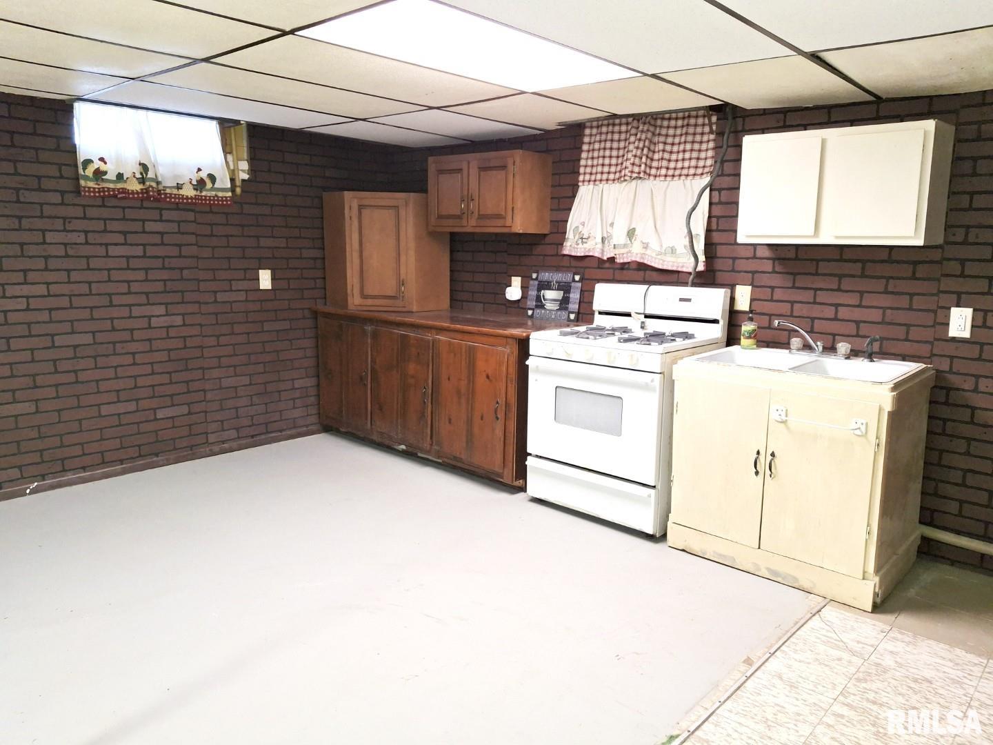 336 North 14th Avenue Canton, IL 61520 - Photo 22 of 31