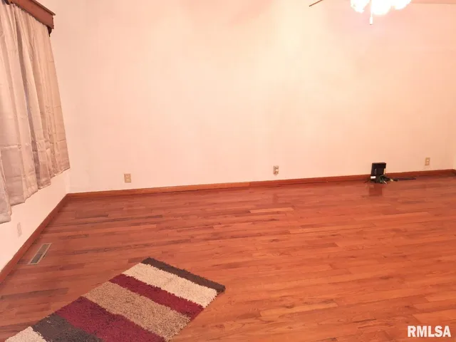 $125,000 | 336 North 14th Avenue, Canton, IL 61520