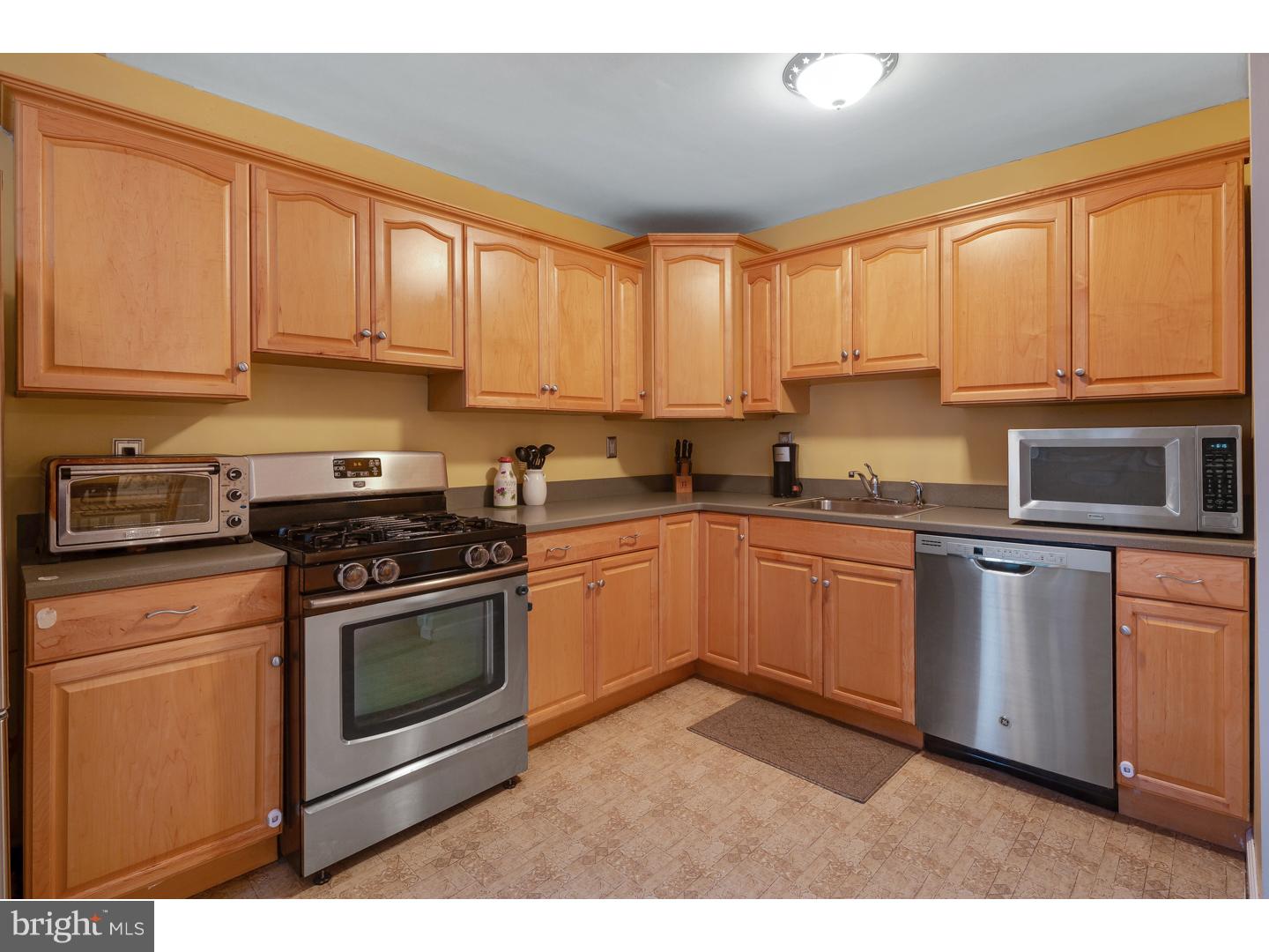 3644 Newberry Road Philadelphia, PA 19154 - Photo 4 of 20