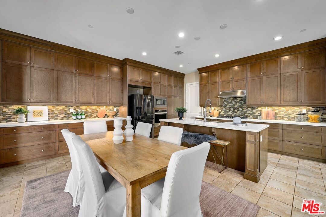 20824 Pine Cone Circle Porter Ranch, CA 91326 - Photo 12 of 61