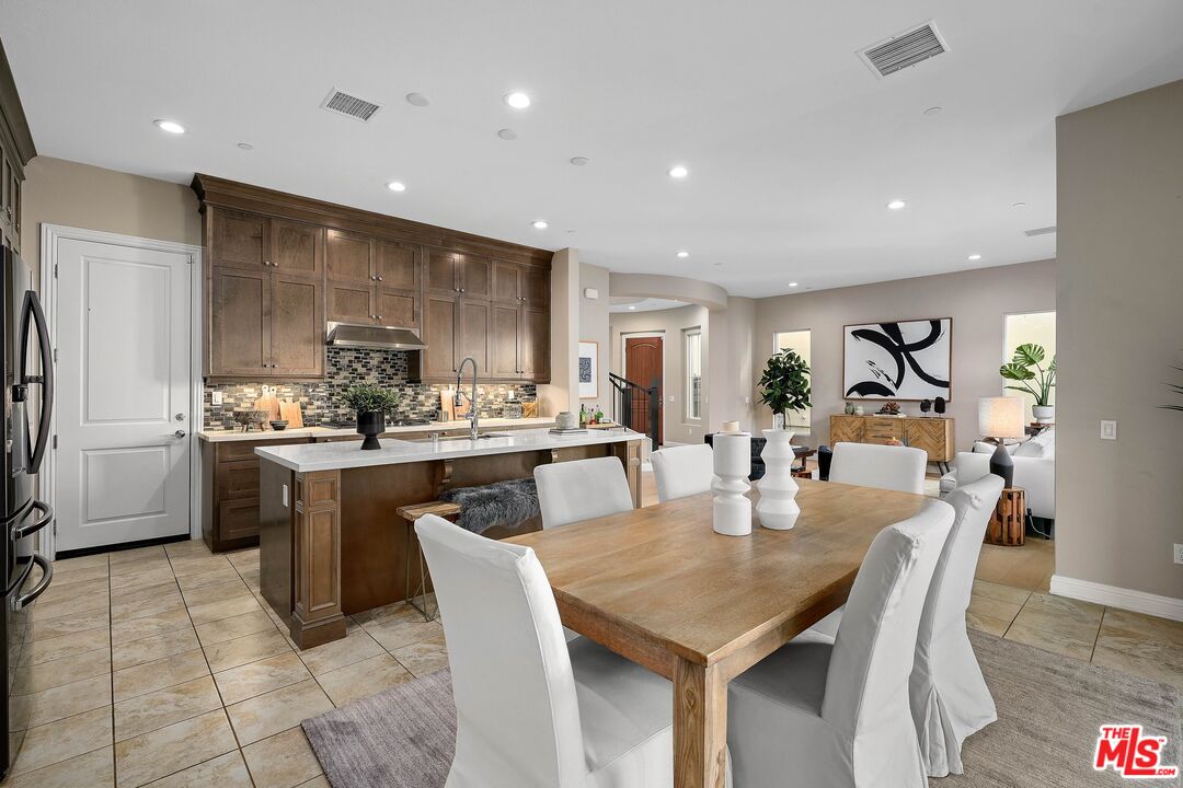 20824 Pine Cone Circle Porter Ranch, CA 91326 - Photo 13 of 61