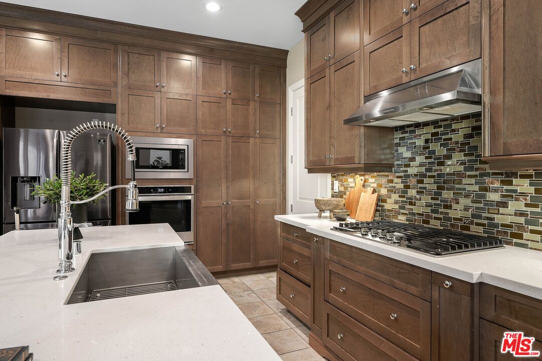 20824 Pine Cone Circle Porter Ranch, CA 91326 - Photo 17 of 61