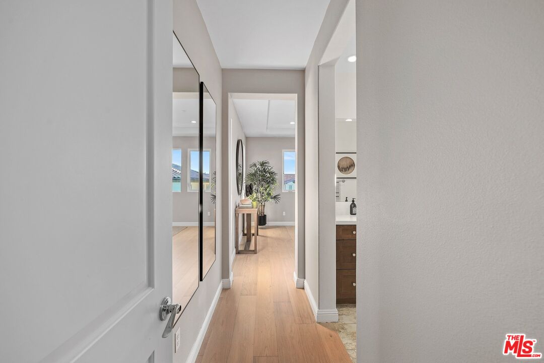 20824 Pine Cone Circle Porter Ranch, CA 91326 - Photo 26 of 61