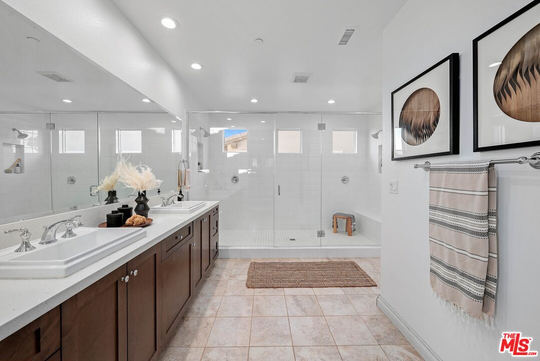 20824 Pine Cone Circle Porter Ranch, CA 91326 - Photo 31 of 61