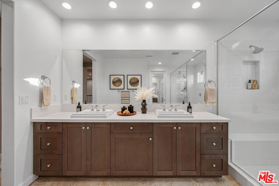 20824 Pine Cone Circle Porter Ranch, CA 91326 - Photo 32 of 61