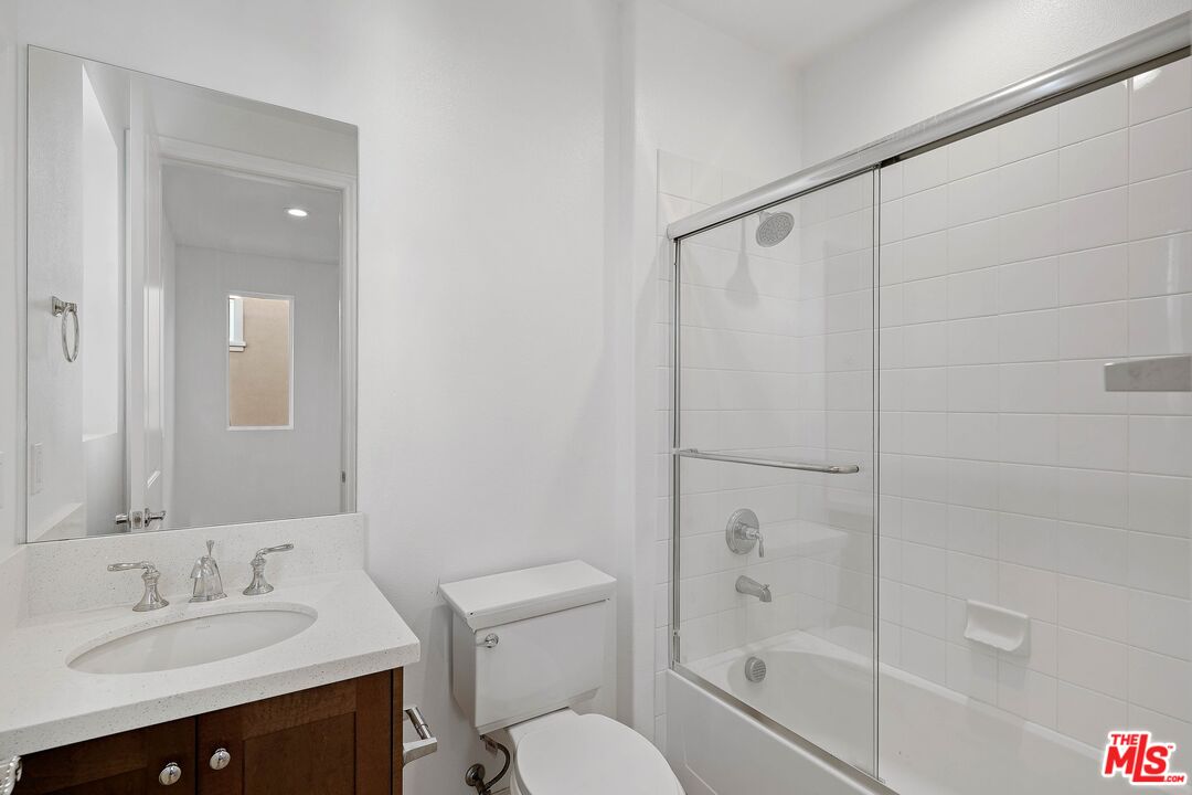 20824 Pine Cone Circle Porter Ranch, CA 91326 - Photo 37 of 61