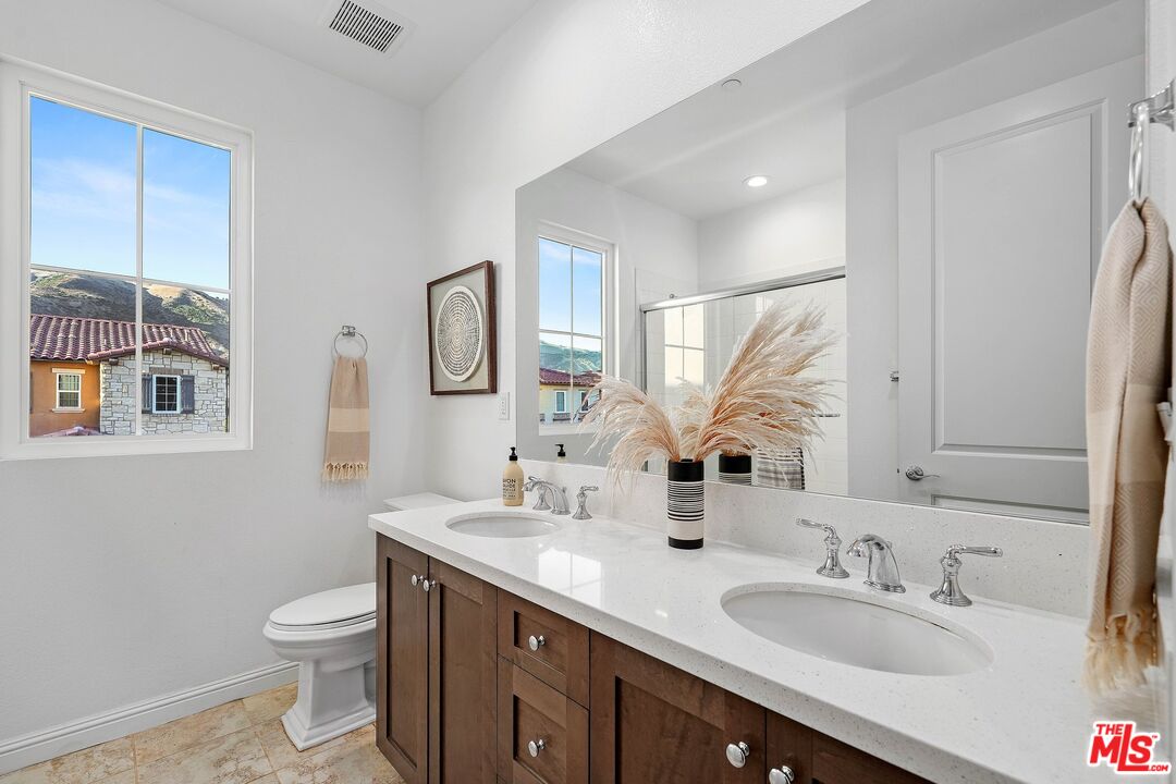 20824 Pine Cone Circle Porter Ranch, CA 91326 - Photo 41 of 61