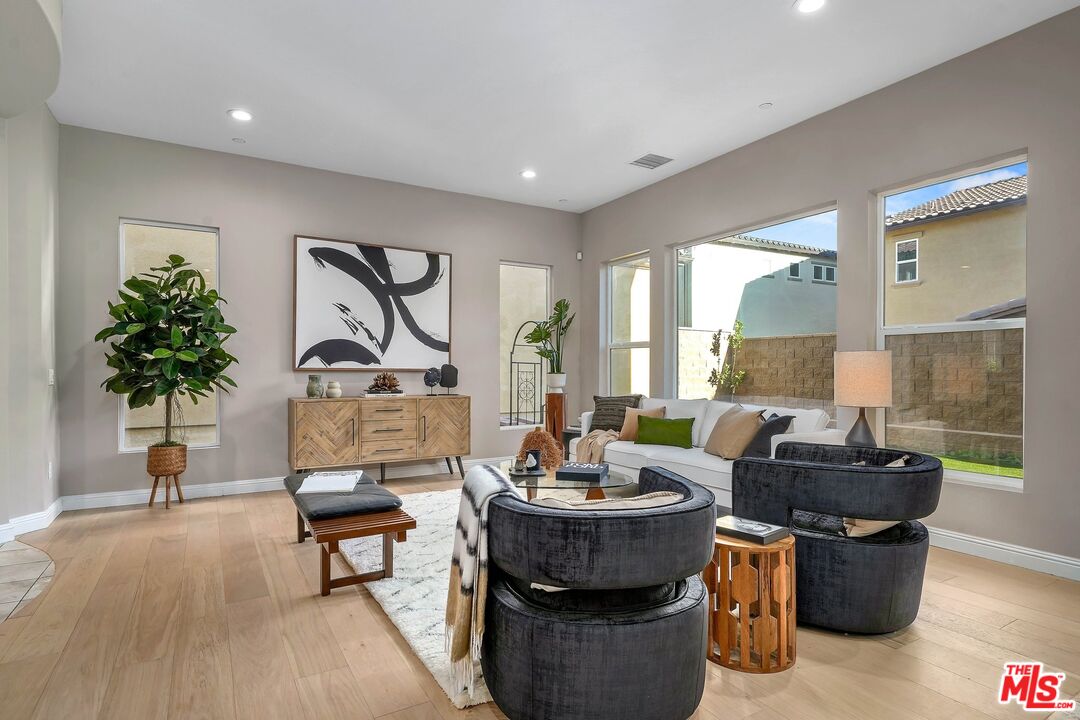 20824 Pine Cone Circle Porter Ranch, CA 91326 - Photo 6 of 61