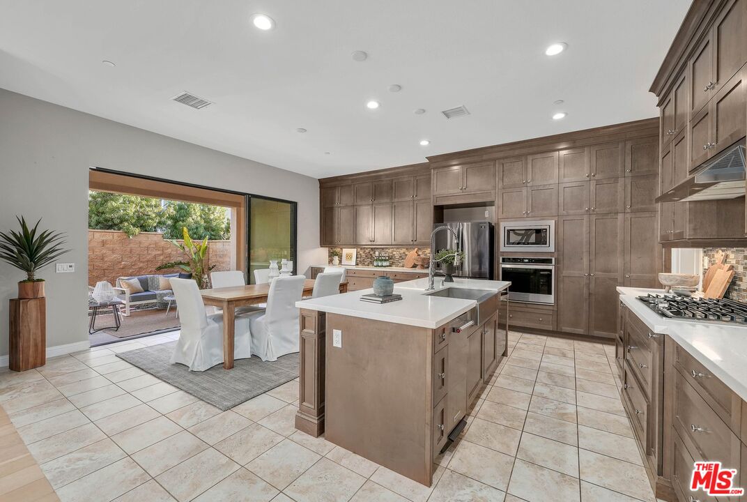 20824 Pine Cone Circle Porter Ranch, CA 91326 - Photo 9 of 61