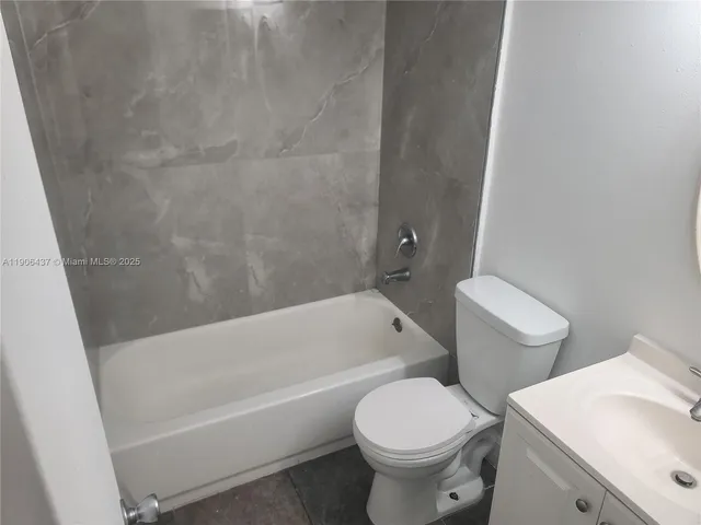 $245,900 | 7195 Northwest 179th Street, Unit 212, Hialeah, FL 33015