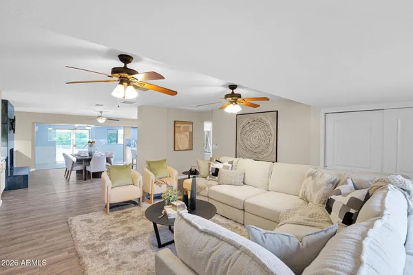 $950,000 | 4221 East Emelita Avenue, Mesa, AZ 85206