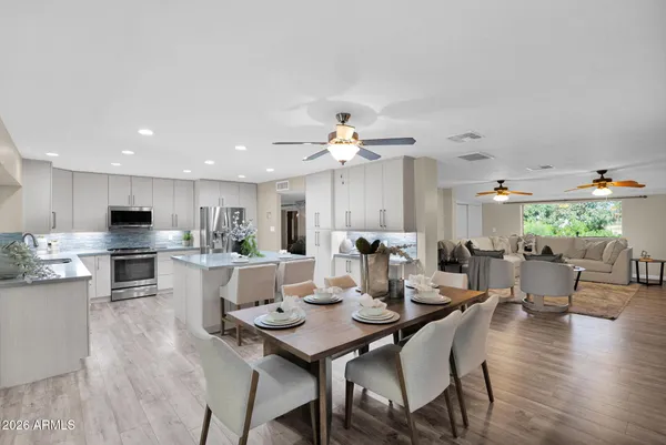 $950,000 | 4221 East Emelita Avenue, Mesa, AZ 85206