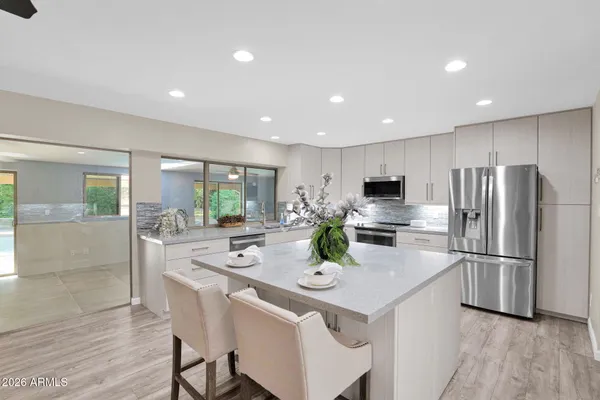 $950,000 | 4221 East Emelita Avenue, Mesa, AZ 85206